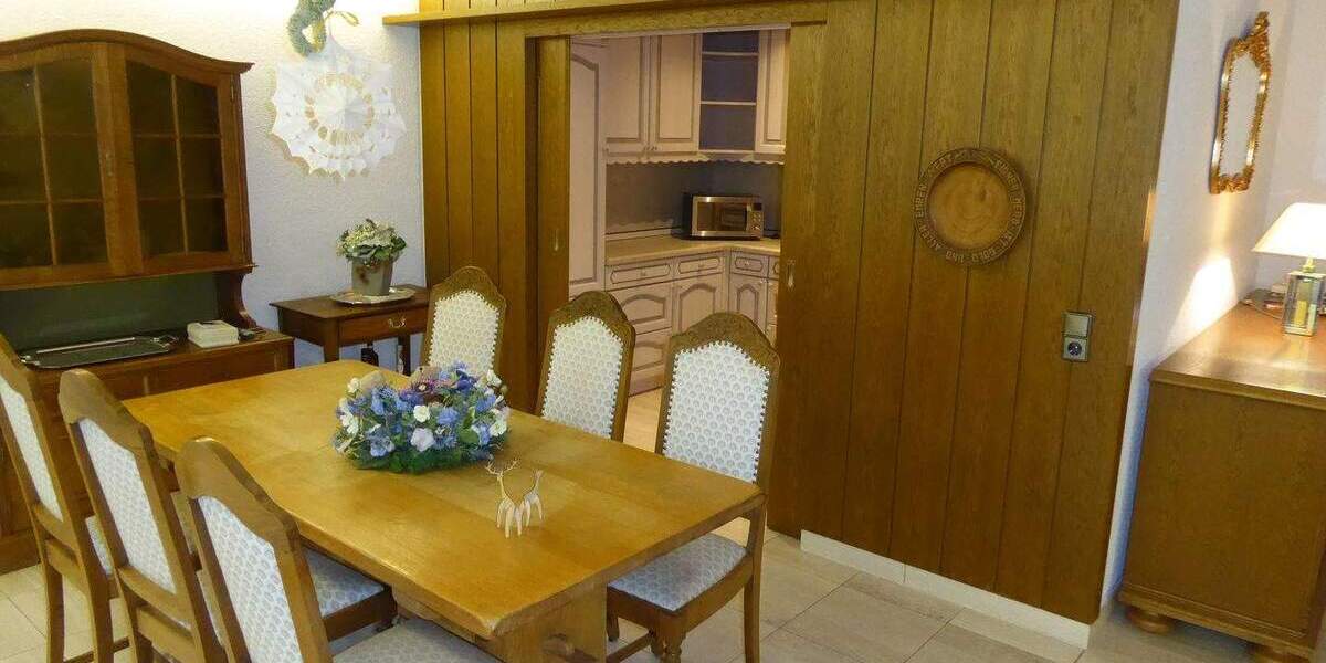 Etagenwohnung Dortmund Mitte - 3 Zimmer, 125 m&sup2;, 1.500&euro; | Angebot:24044054