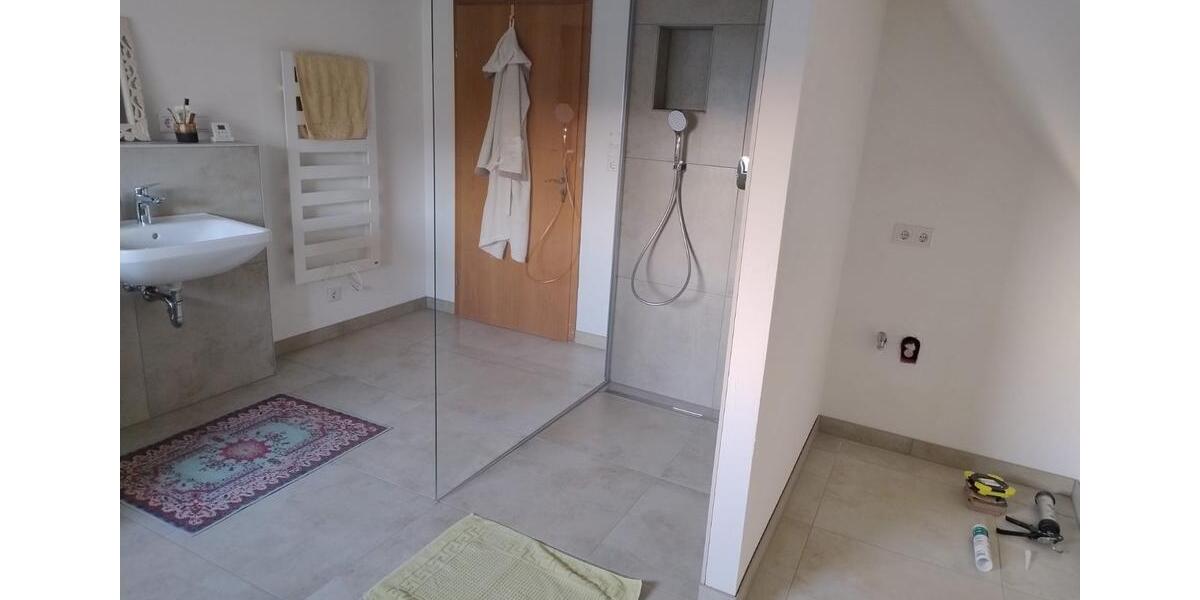 Dachgeschoßwohnung Neubrunn - 2 Zimmer, 85 m&sup2;, 750&euro; | Angebot:25948012