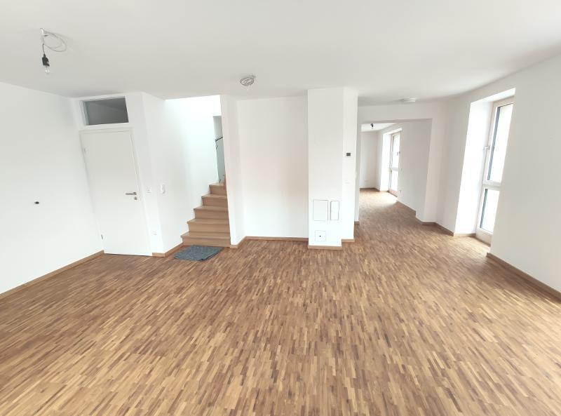 Hochwertig ausgestattetes Einfamilienhaus mit großer Terrasse und Garage