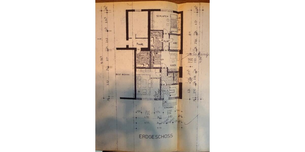 Geräumige Wohnung 2 Zimmer Küche Bad in Urweiler 96qm 2 zimmer