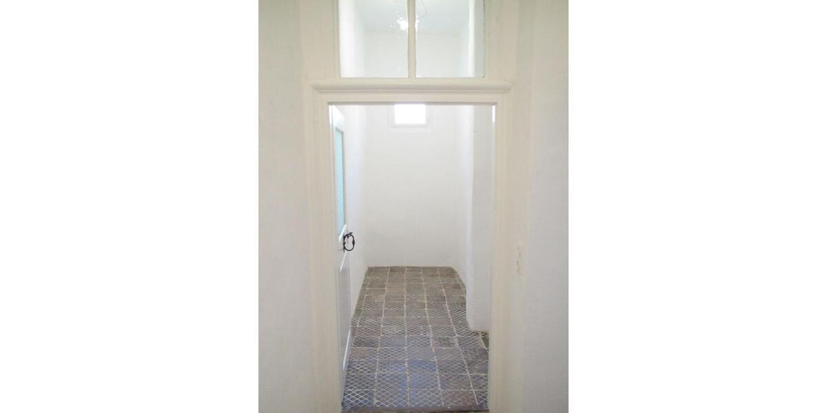 Etagenwohnung Burghausen - 2 Zimmer, 107 m&sup2;, 1.025&euro; | Angebot:25378085