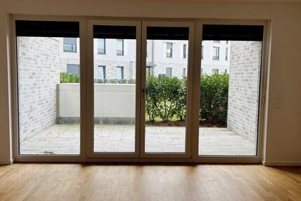 Wohnung Schönefeld - 3 Zimmer, 81 m&sup2;, 1.750&euro; | Angebot:26614287