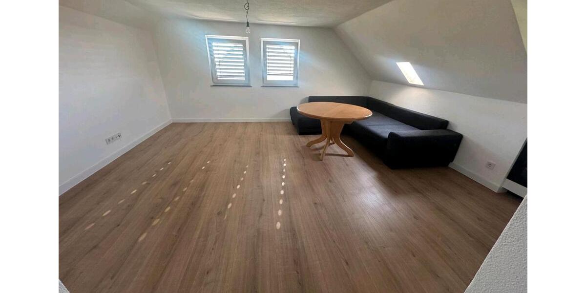 Dachgeschoßwohnung Mühlacker - 2 Zimmer, 55 m&sup2;, 1.000&euro; | Angebot:26522940