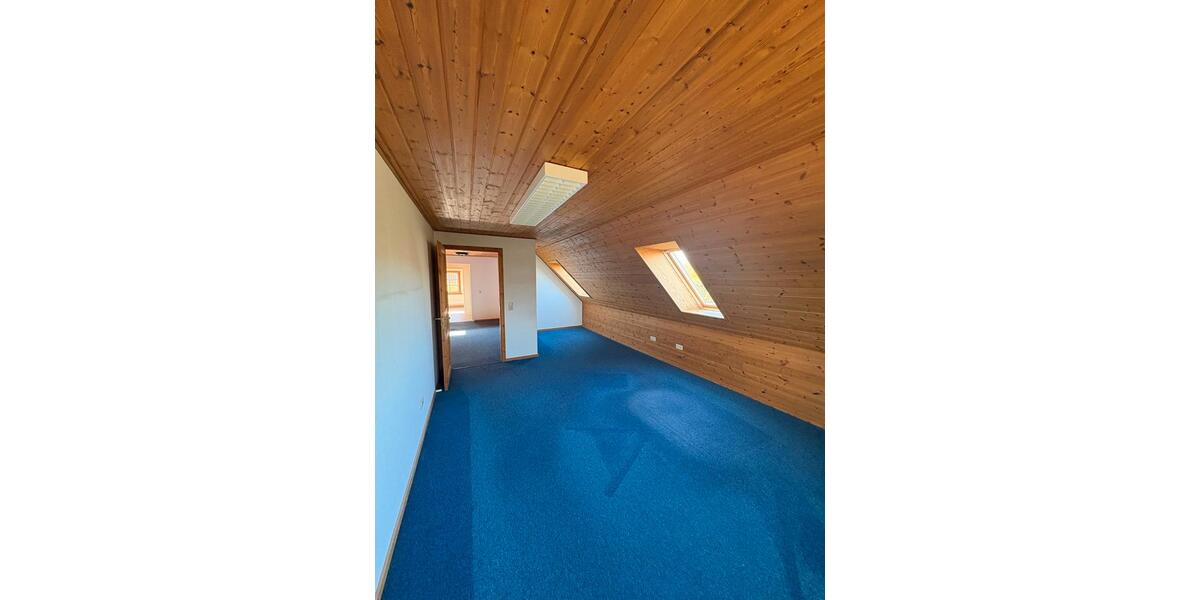 Dachgeschoßwohnung Ritterhude - 3 Zimmer, 85 m&sup2;, 800&euro; | Angebot:26085136