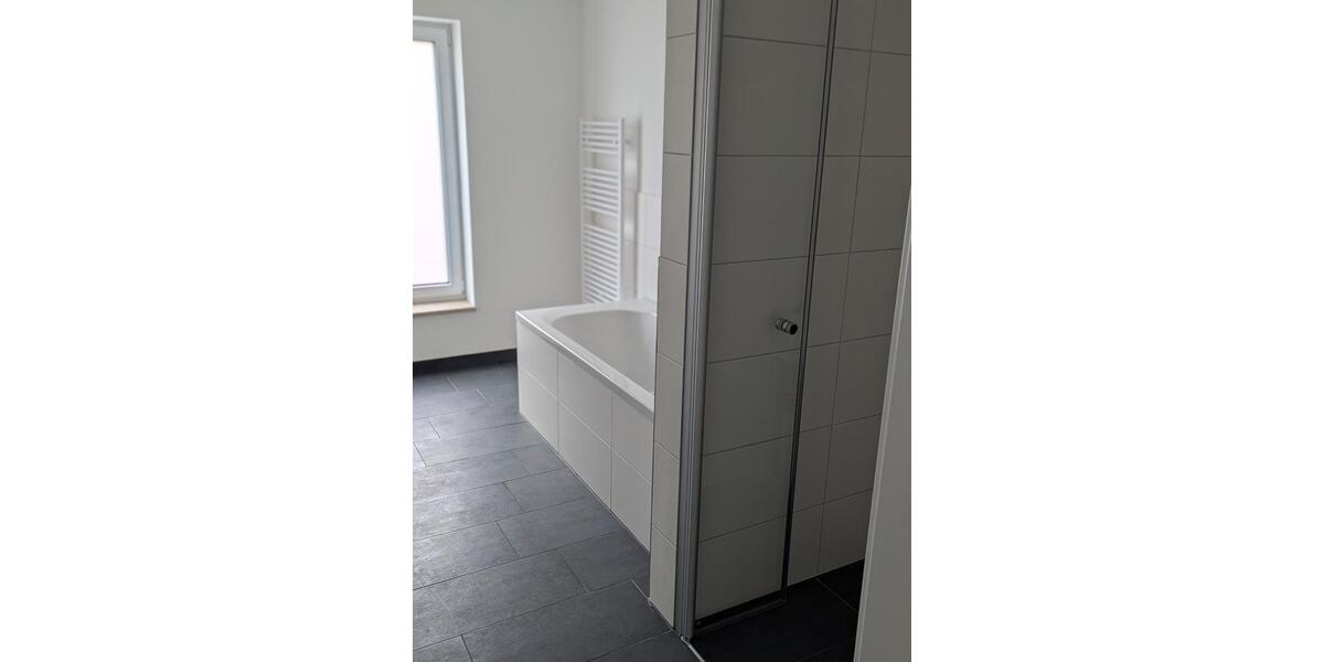 Erdgeschoßwohnung Straubing - 3 Zimmer, 106 m&sup2;, 1.370&euro; | Angebot:26636170