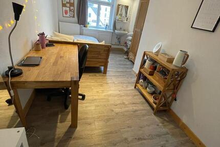 Helles Zimmer in einem privaten Studentenwohnheim zur Untermiete 1 zimmer