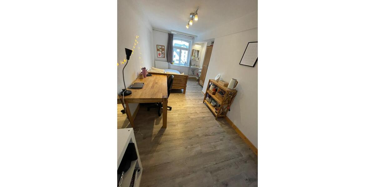 Helles Zimmer in einem privaten Studentenwohnheim zur Untermiete 1 zimmer