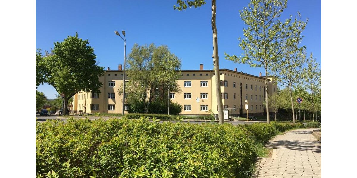 Sanierte 4-Raum-Wohnung im Altbau mit Badewanne, Dusche und Balkon 4 zimmer