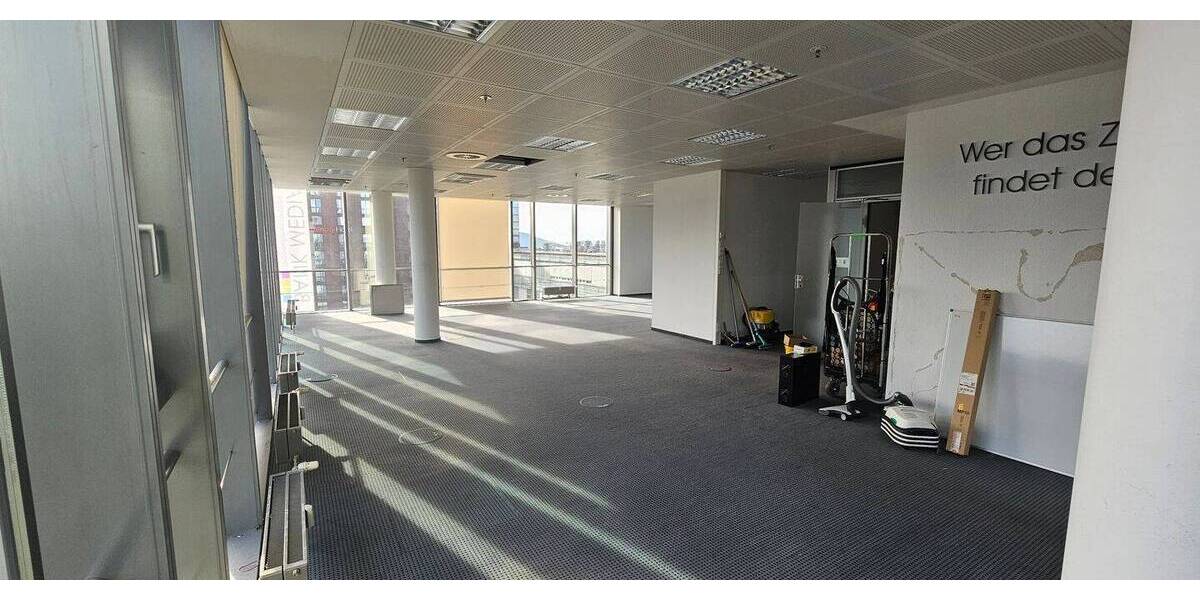 Gewerbeobjekt Freiburg im Breisgau Altstadt - 1 Zimmer, 249 m&sup2;, 4.100&euro; | Angebot:25706366