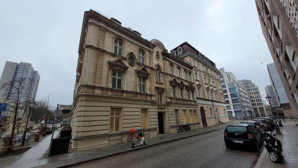 Büro in Berlin 6.141,80 € 438.7 m²