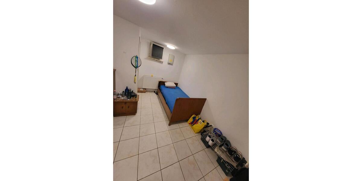 Etagenwohnung Ludwigshafen am Rhein Ludwigshafen-Hemshof - 1 Zimmer, 16 m&sup2;, 390&euro; | Angebot:26617038