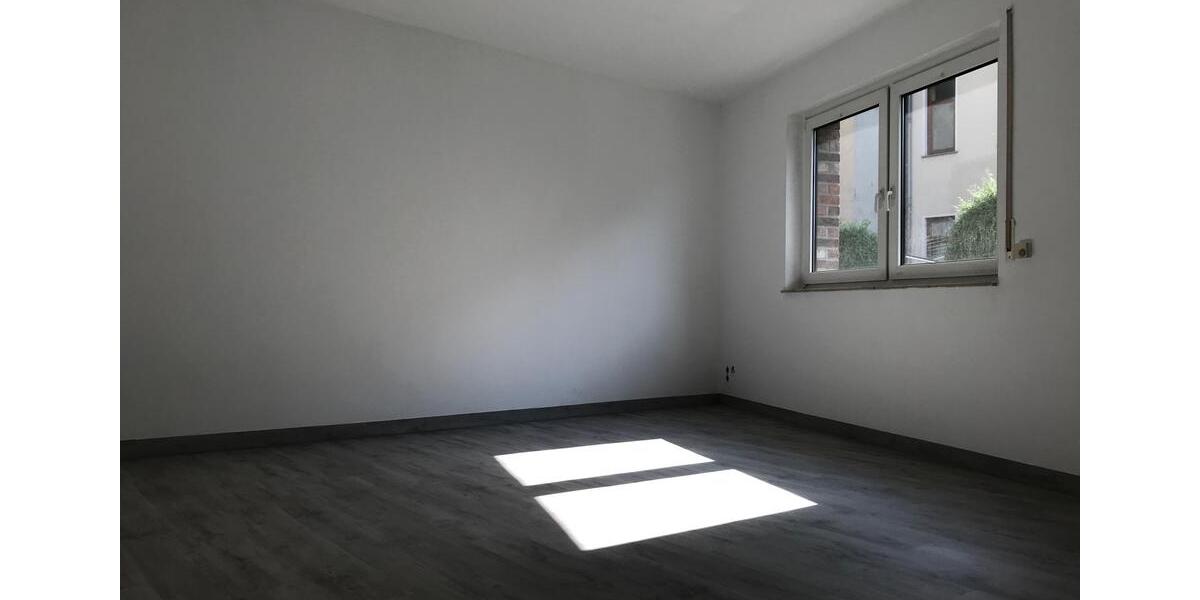 Etagenwohnung Meerane - 3 Zimmer, 82 m&sup2;, 500&euro; | Angebot:26522266