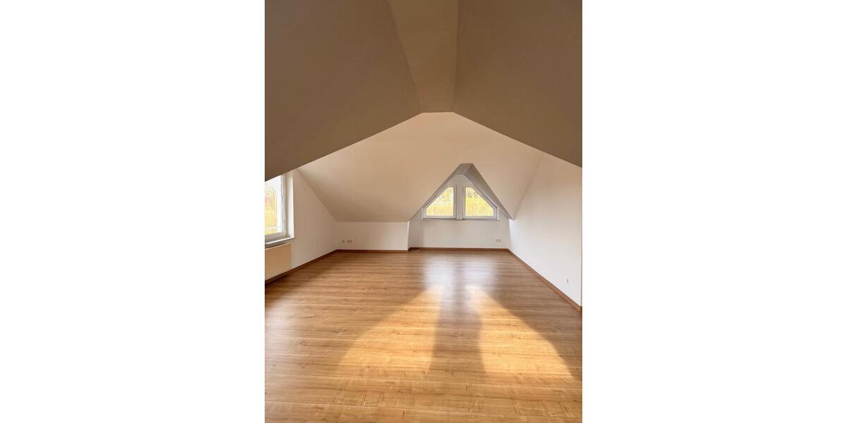 Helle Dachgeschosswohnung zimmer