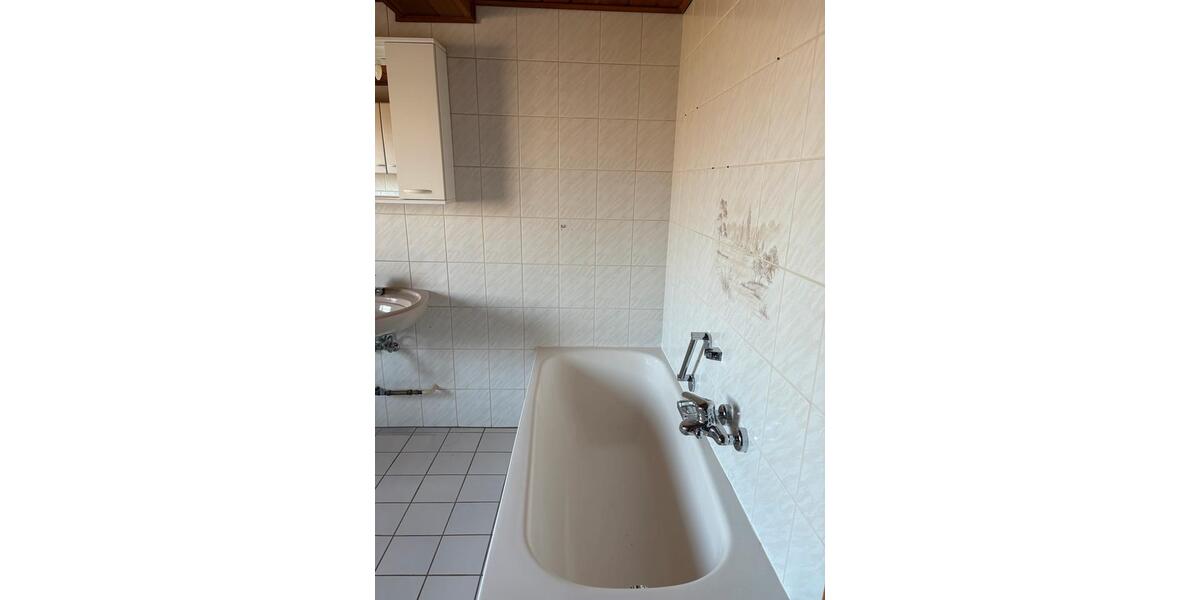 Etagenwohnung Rinteln - 4 Zimmer, 80 m&sup2;, 900&euro; | Angebot:25048477