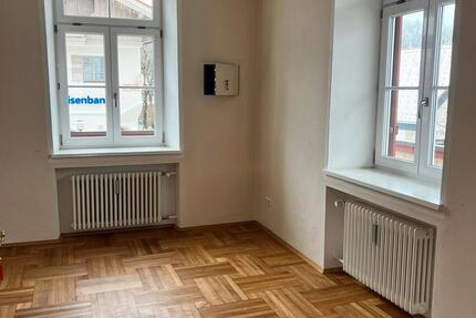 Wohnung Siegsdorf - 5 Zimmer, 125 m&sup2;, 1.850&euro; | Angebot:26600567