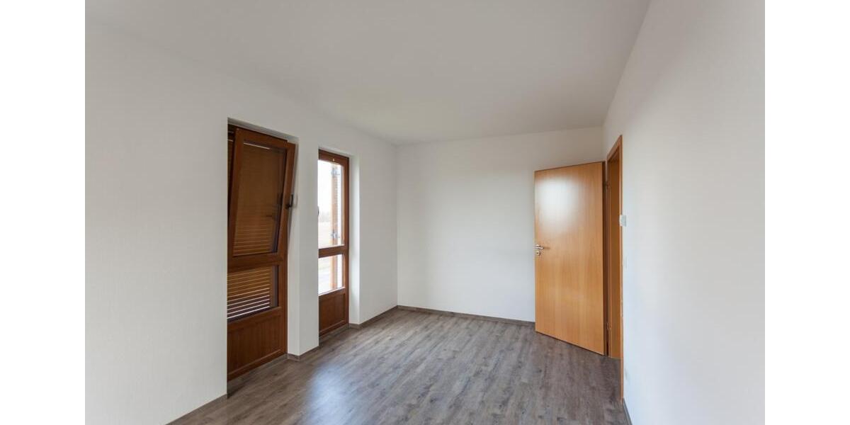 Etagenwohnung Frohburg - 2 Zimmer, 64 m&sup2;, 500&euro; | Angebot:26591368