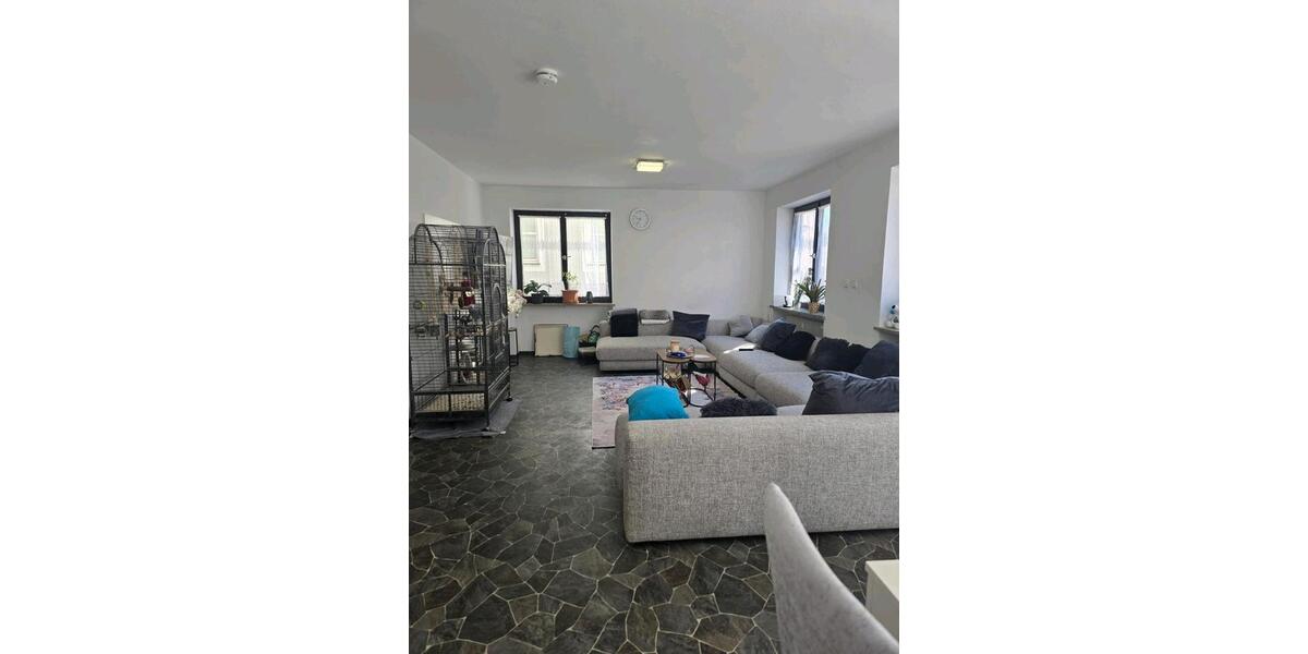 Etagenwohnung Schrobenhausen - 3 Zimmer, 98 m&sup2;, 980&euro; | Angebot:26619031