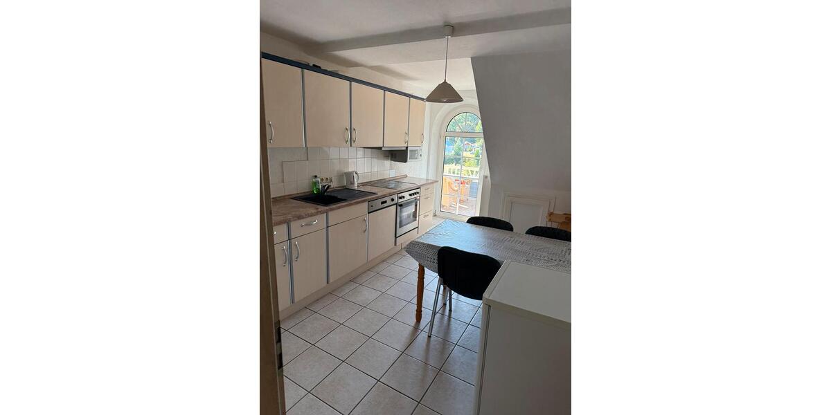 Etagenwohnung Bützow - 4 Zimmer, 100 m&sup2;, 1.300&euro; | Angebot:25961025