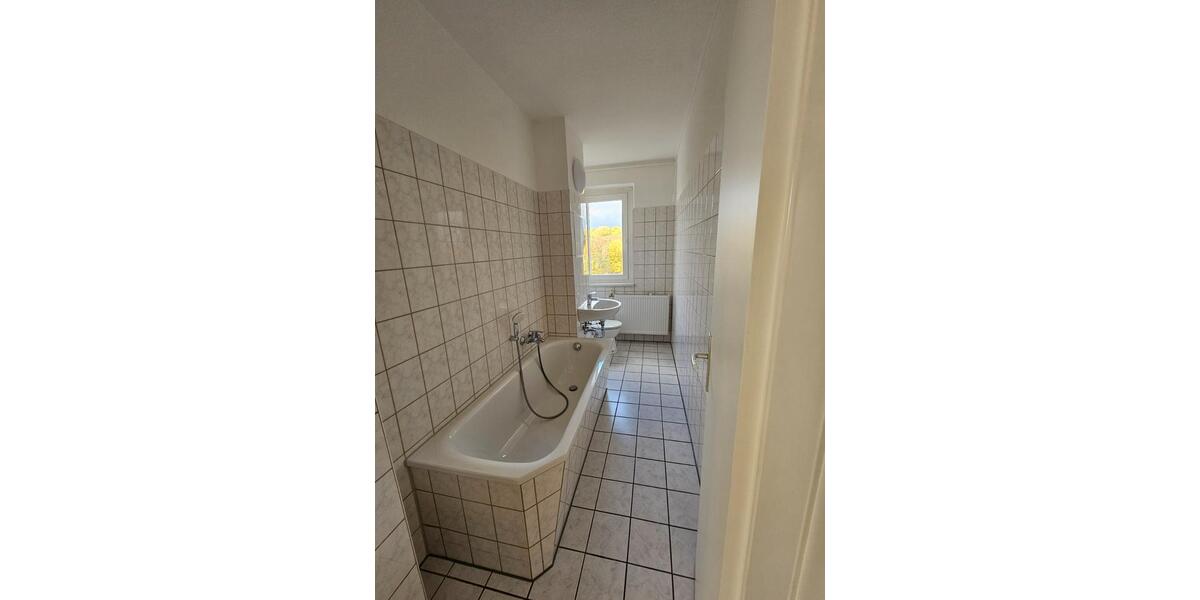 Etagenwohnung Eberswalde - 4 Zimmer, 72 m&sup2;, 680&euro; | Angebot:25855424