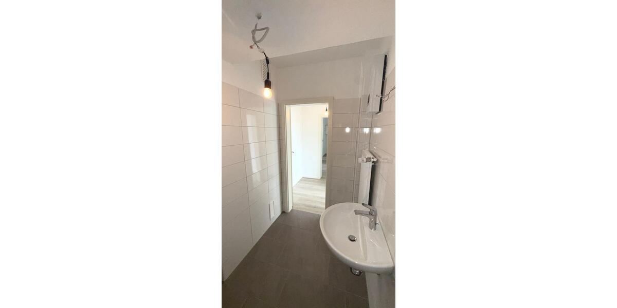 Etagenwohnung Wuppertal - 2 Zimmer, 71 m&sup2;, 570&euro; | Angebot:26674868