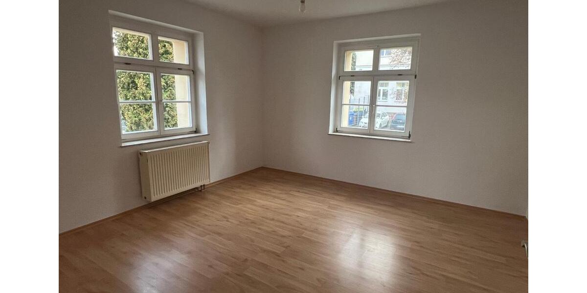 Erdgeschoßwohnung Rochlitz - 3 Zimmer, 70 m&sup2;, 420&euro; | Angebot:26098091