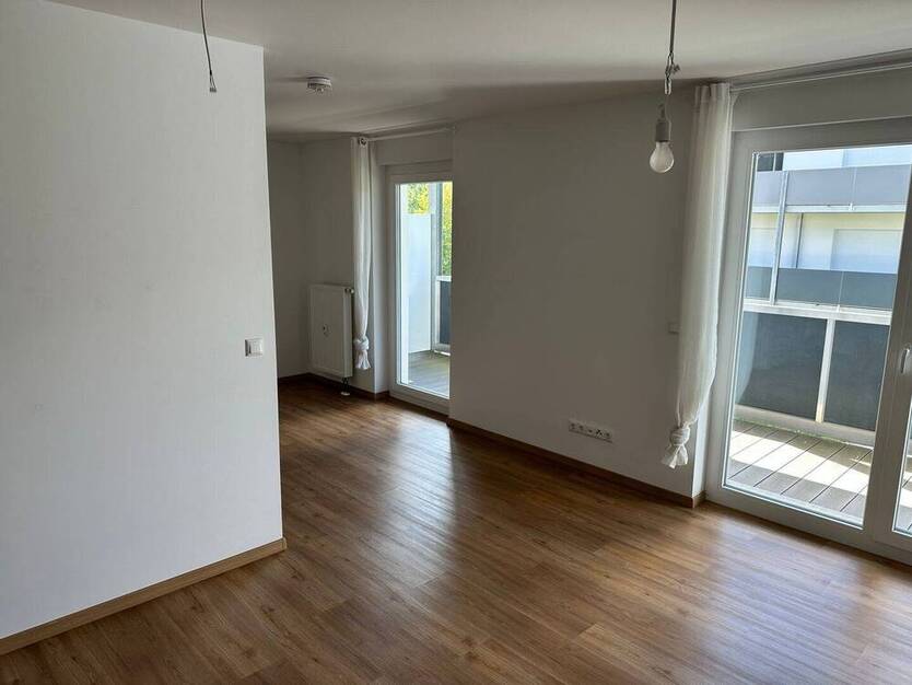Moderne 1 Zimmer Wohnung KFW 55 mit Balkon, Einbauküche uvm.