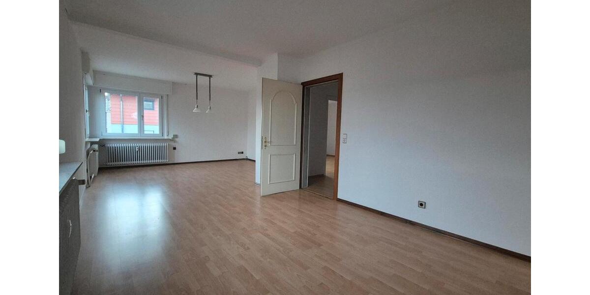 Etagenwohnung Balingen - 3 Zimmer, 101 m&sup2;, 900&euro; | Angebot:26562330