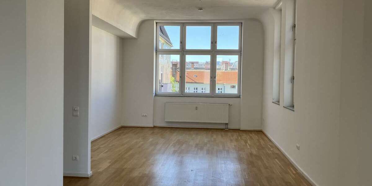 Etagenwohnung Berlin Lichtenberg - 5 Zimmer, 181 m&sup2;, 2.895&euro; | Angebot:26780477