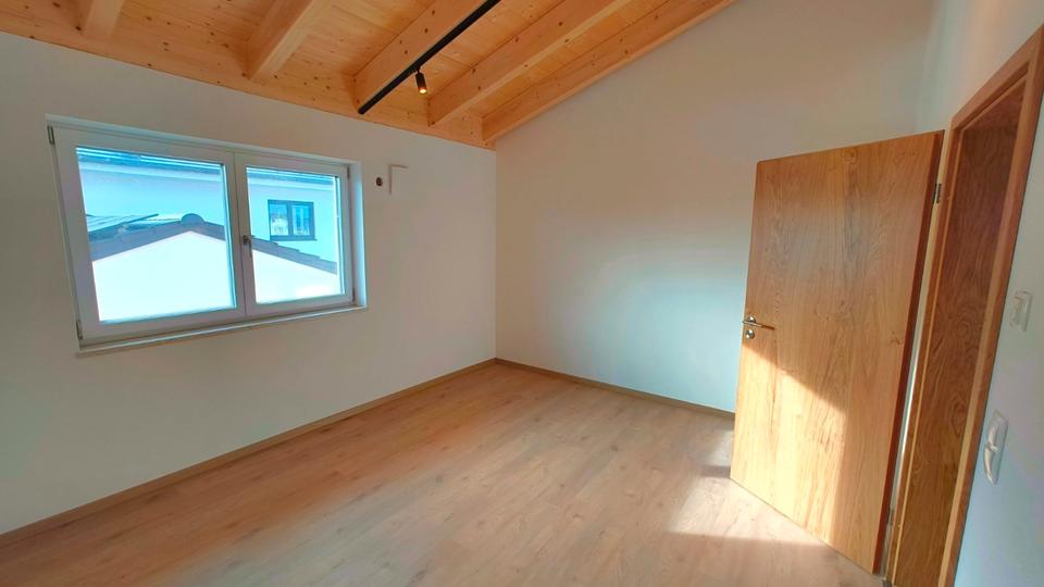 Etagenwohnung Tüßling - 2 Zimmer, 53 m&sup2;, 870&euro; | Angebot:25978834