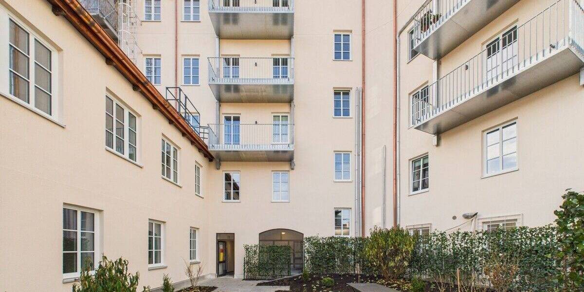 zum Erstbezug nach Sanierung: Exklusive 3,5Zimmer Wohnung mit Balkon direkt am Gärtnerplatz 3 zimmer