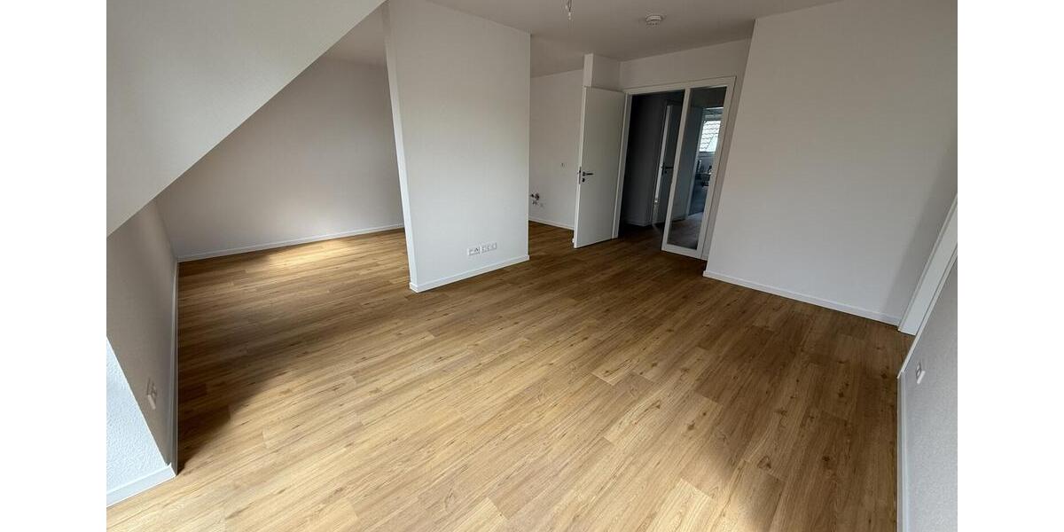 Dachgeschoßwohnung Bad Zwischenahn - 3 Zimmer, 79 m&sup2;, 1.090&euro; | Angebot:25054840