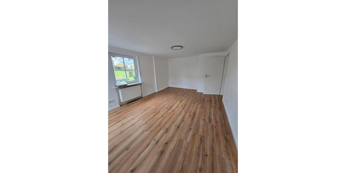 ++ neu renoviert ++ WG-Zimmer Wohngemeinschaft Zimmer in Landshut 4.5 zimmer