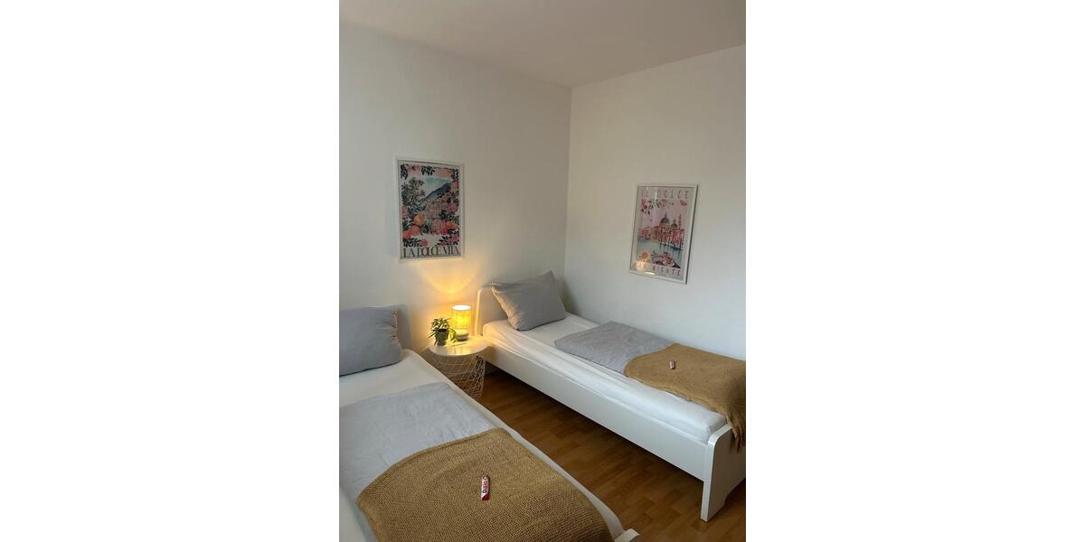 Wohnen auf Zeit Happurg - 3 Zimmer, 75 m&sup2;, 80&euro; | Angebot:12330062
