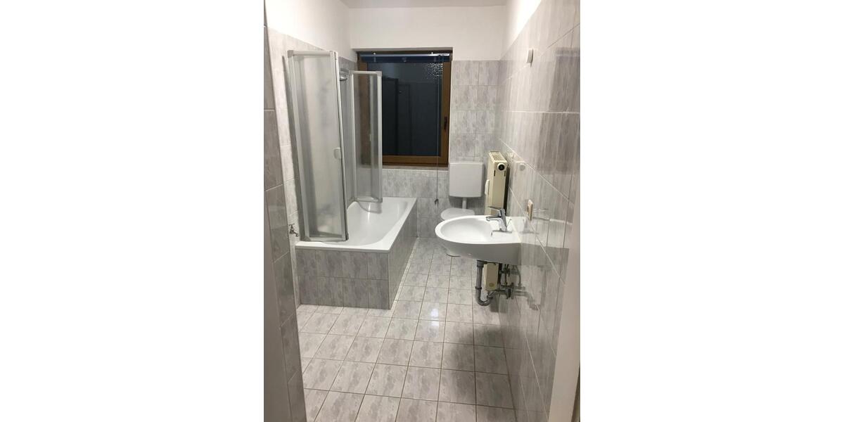 Etagenwohnung Tiefenbach - 3 Zimmer, 70 m&sup2;, 400&euro; | Angebot:26032278