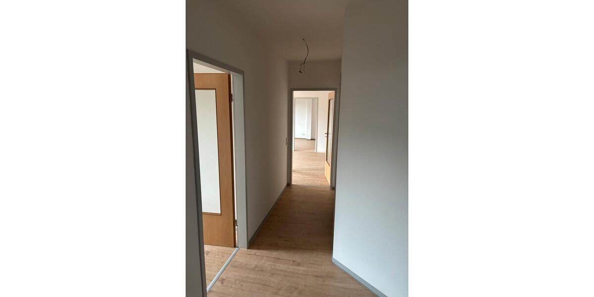 Etagenwohnung Sonneberg - 1 Zimmer, 64 m&sup2;, 375&euro; | Angebot:26187059