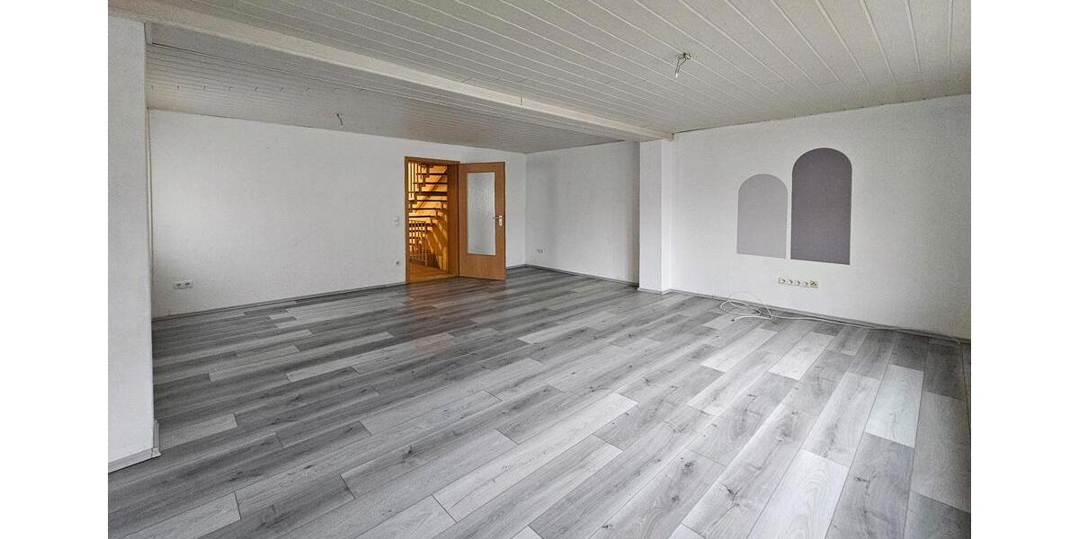 Etagenwohnung Frankenthal (Pfalz) - 4 Zimmer, 150 m&sup2;, 1.500&euro; | Angebot:26610586
