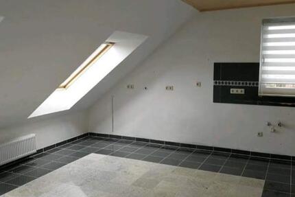 Wohnung Schiffweiler - 4 Zimmer, 85 m&sup2;, 600&euro; | Angebot:25996937