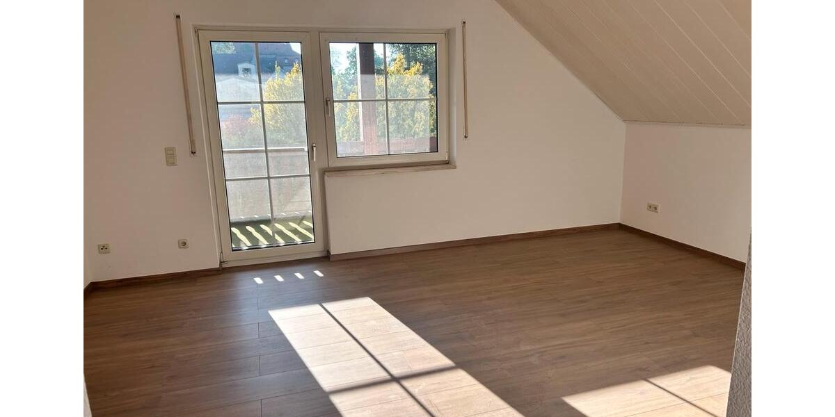 Dachgeschoßwohnung Neuhof an der Zenn - 6 Zimmer, 110 m&sup2;, 990&euro; | Angebot:24392999