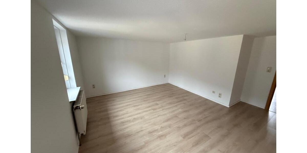 Etagenwohnung Auma-Weidatal Weidatal - 3 Zimmer, 64 m&sup2;, 335&euro; | Angebot:25138394