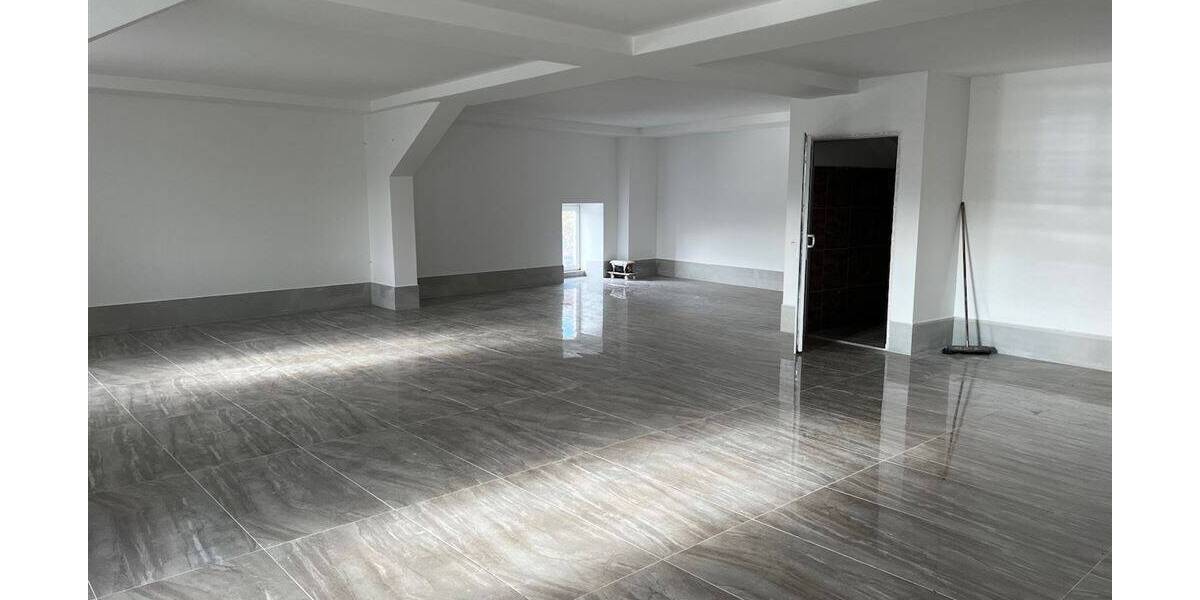 Gewerbe - Büro - Gastro - Lager, direkt am Waldshuter Zoll! zimmer