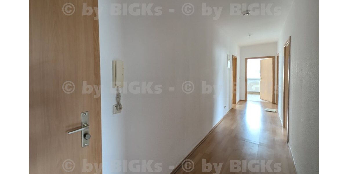 BIGKs: Suhl-Leninring: 3 Raum Wohnung Suhl,sep.Küche,Wannenbad, Balkon (-;) - Etagenwohnung Suhl Suhl Leninring | Angebot:26418687