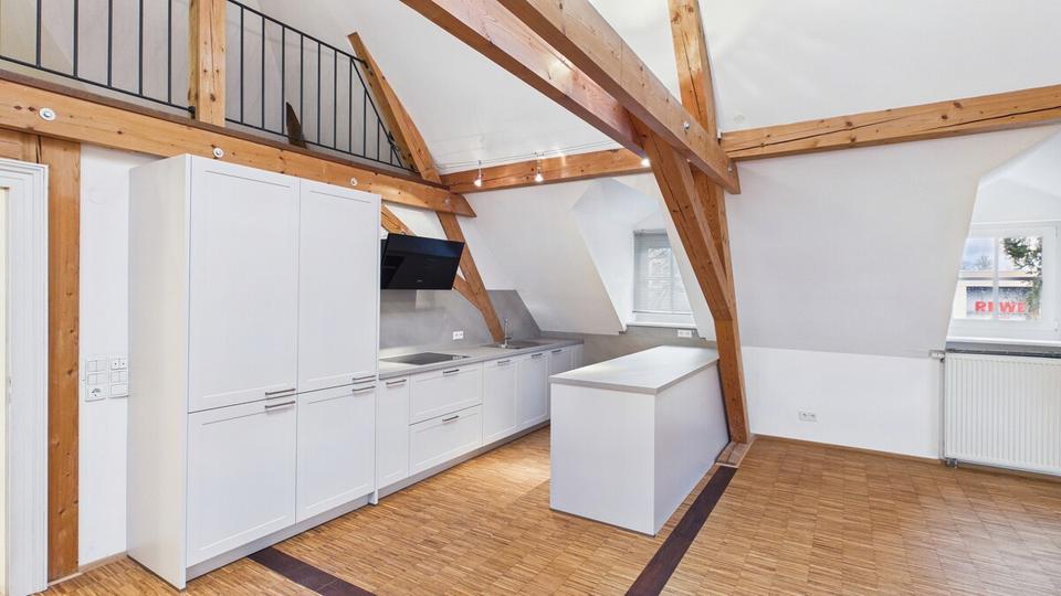 Dachgeschoßwohnung Leutkirch im Allgäu - 2 Zimmer, 100 m&sup2;, 950&euro; | Angebot:25900791