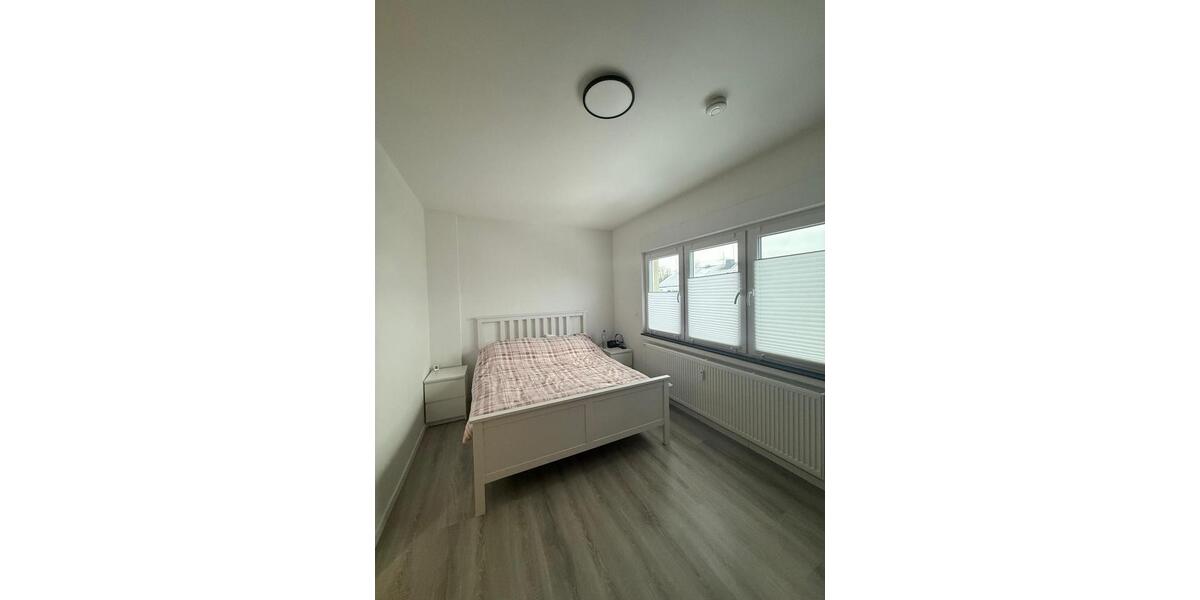 Etagenwohnung Osnabrück Hellern - 4 Zimmer, 105 m&sup2;, 1.250&euro; | Angebot:26287452