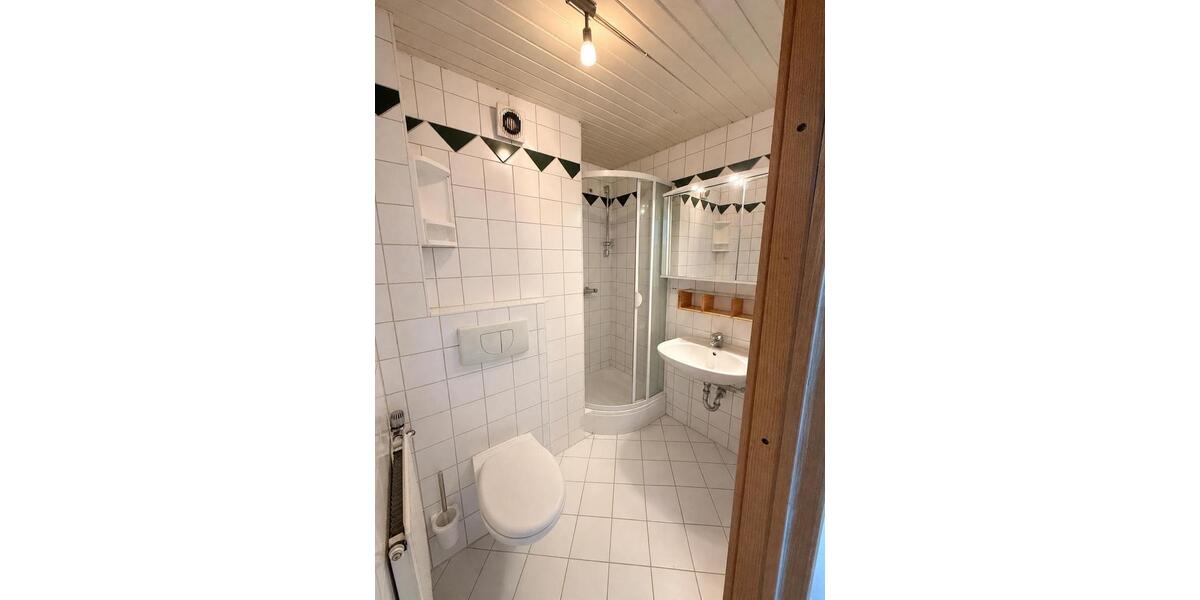 Dachgeschoßwohnung Lübeck Sankt Lorenz Nord - 2 Zimmer, 41 m&sup2;, 450&euro; | Angebot:26429261