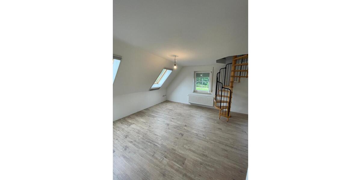 Dachgeschoßwohnung Dentlein am Forst - 3.5 Zimmer, 71 m&sup2;, 800&euro; | Angebot:25395573