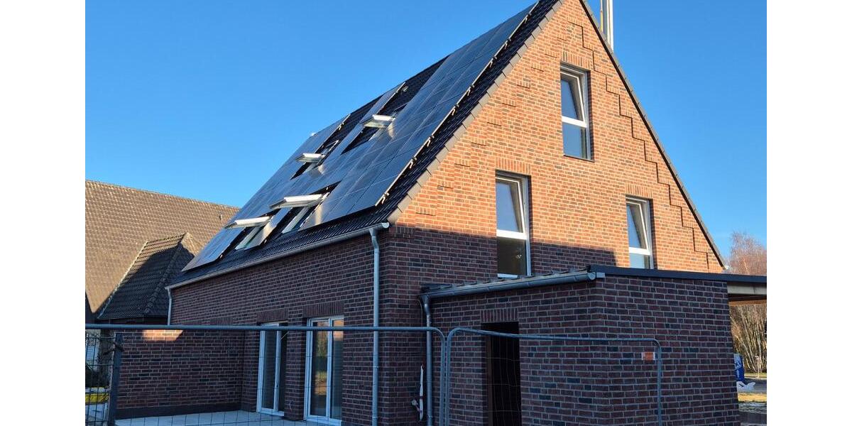 Schöne helle Doppelhaushälfte, Neubau in zentraler Lage 4 zimmer