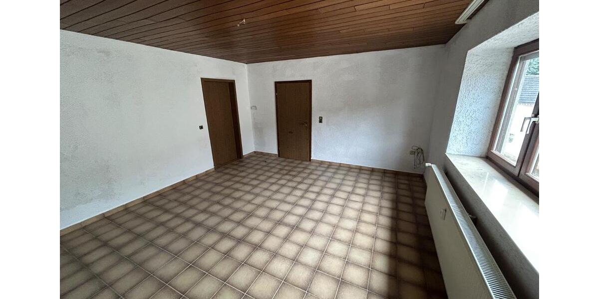 Reihenhaus Ralingen - 7 Zimmer, 140 m&sup2;, 1.000&euro; | Angebot:26612264