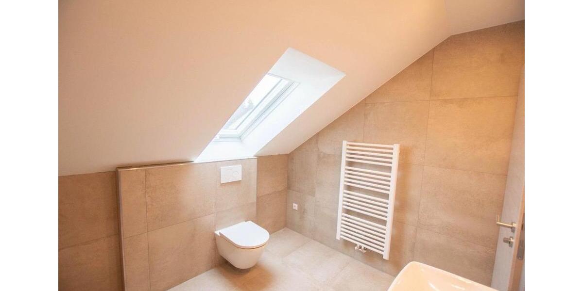 Dachgeschoßwohnung Sulzbach-Rosenberg Rosenberg - 2 Zimmer, 64 m&sup2;, 650&euro; | Angebot:26226494