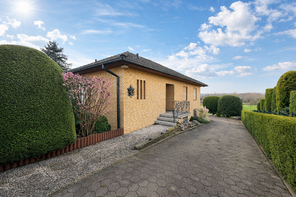 Haus Seevetal - 6 Zimmer, 244 m&sup2;, 2.400&euro; | Angebot:25698373