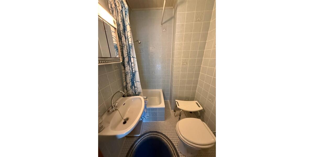 Etagenwohnung Bonn Gielgen - 2 Zimmer, 90 m&sup2;, 1.030&euro; | Angebot:25320152